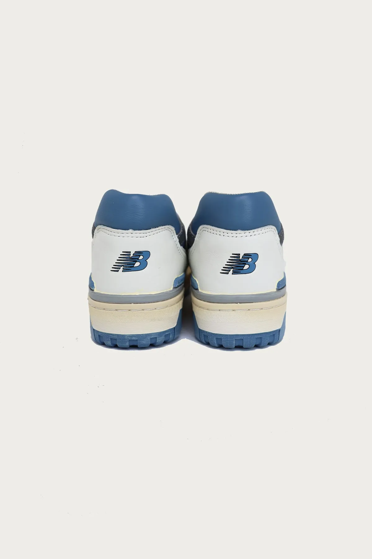 550 - Baby Blue/White Distressed