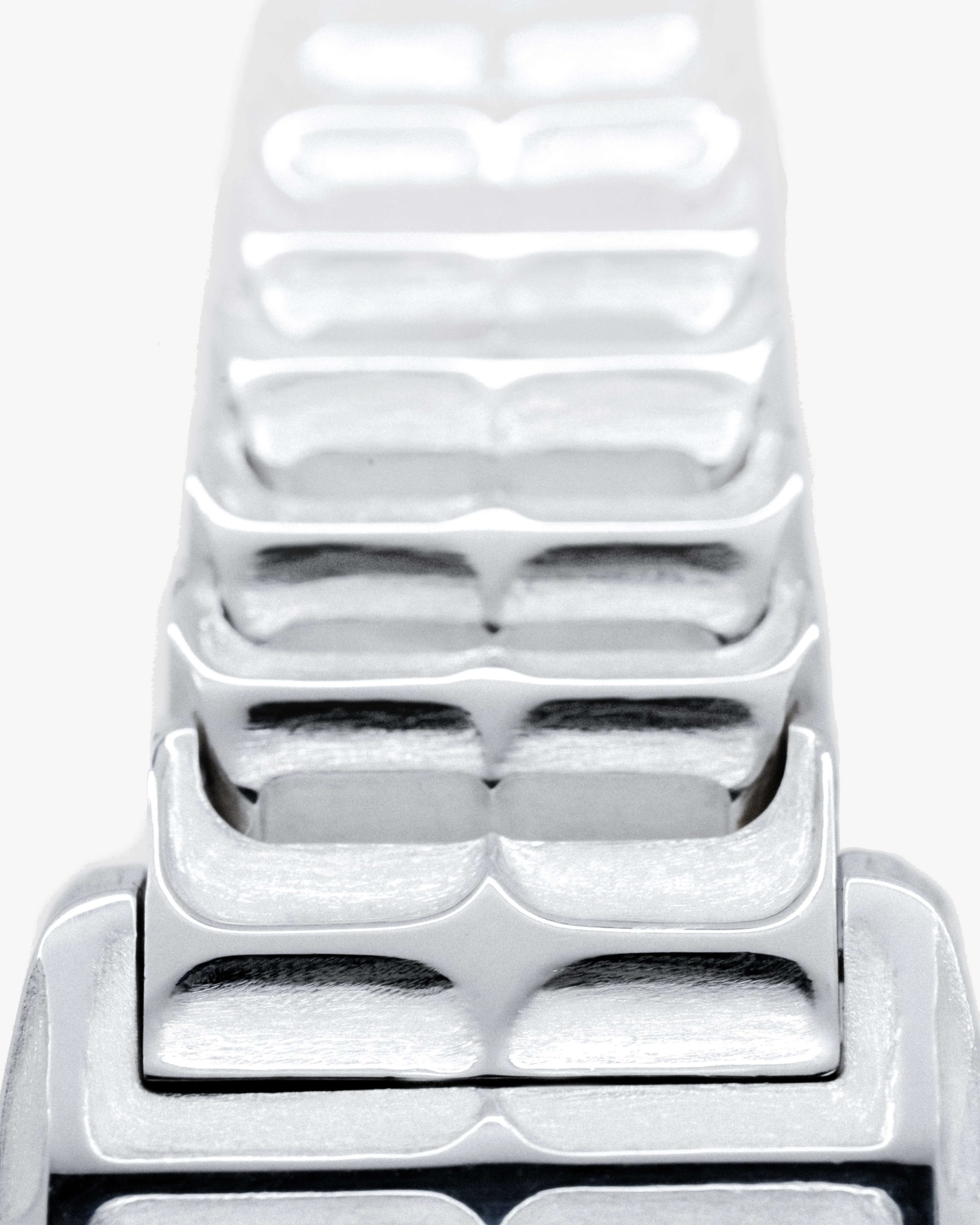 Alabaster Industries - Men's Silver Vault - (Silver)