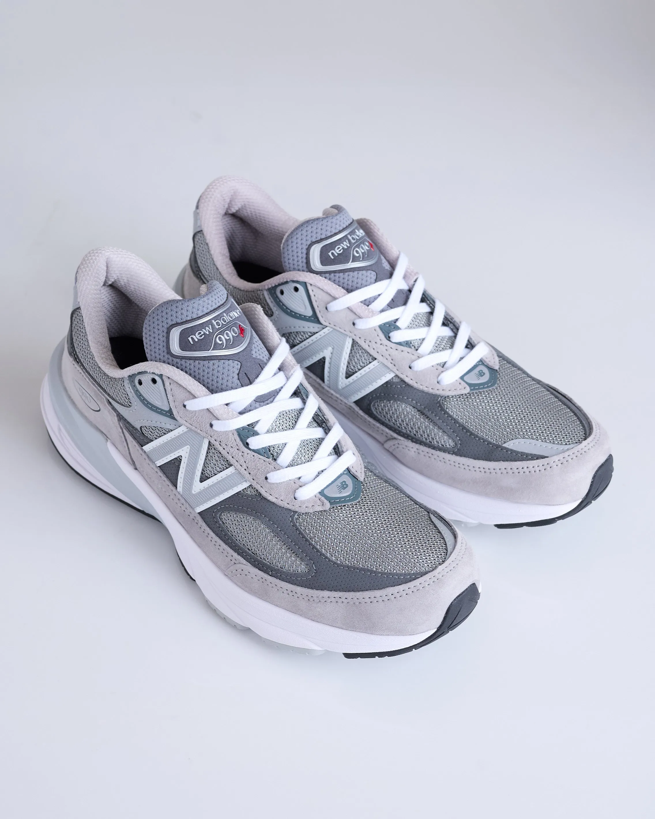 New Balance Men's M990v6 Made in USA Vintage Grey