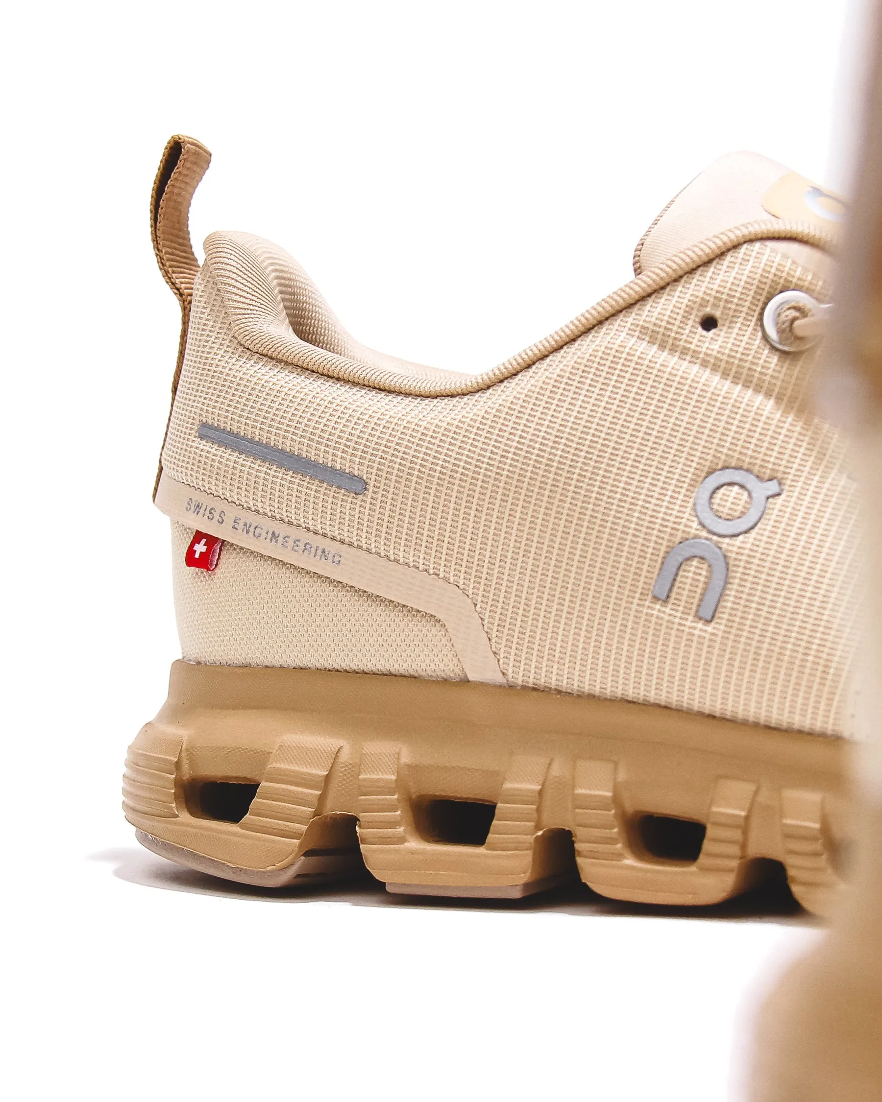 ON Men Cloud 6 WP Sand Dune 3MF10061441